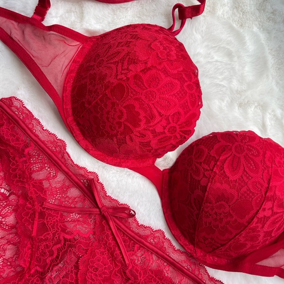 Victoria’s Secret Bra ❤️ The “Sexy Tee Lacie Push-Up Bra” in Color “Lipstick” - Picture 9 of 16